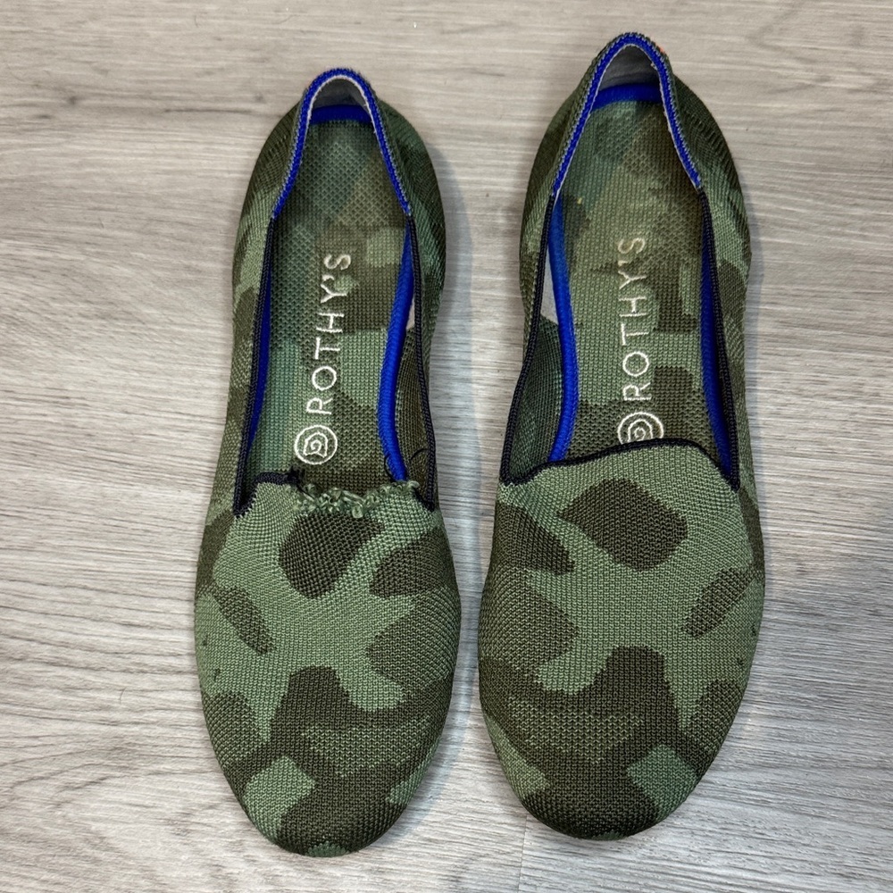 Rothy's Camouflage Flats with Blue Trim sz 10